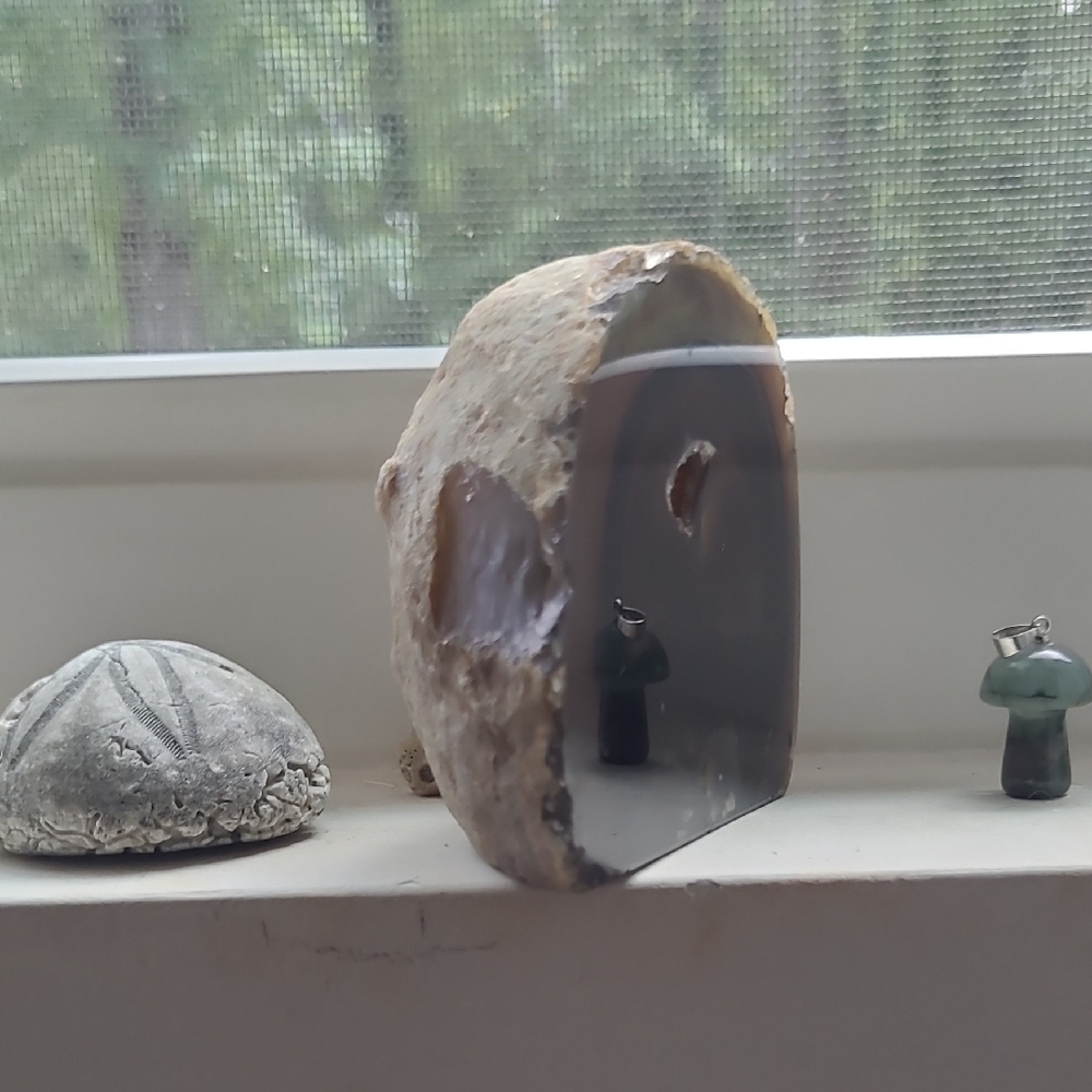 Brown Agate Geode - Picture 2 of 4